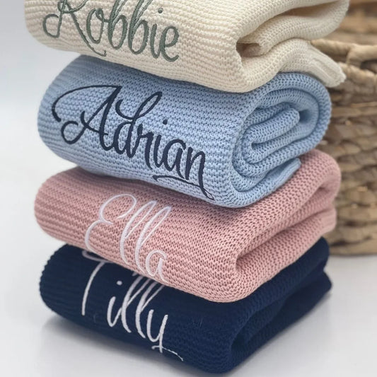 Personalized Baby Blanket in Cotton With Embroidered Name of Baby