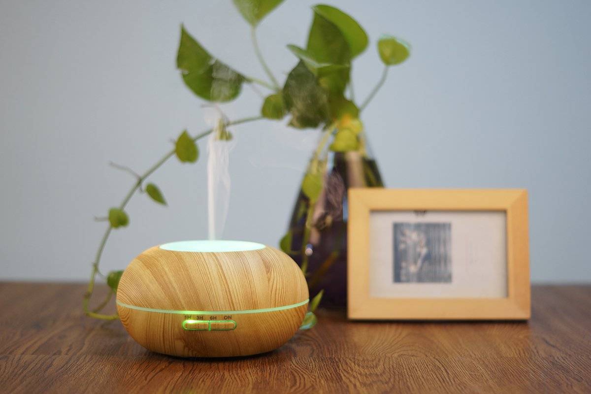 Aroma Diffuser / Humidifier in light wood with LED lights - 300ml - Indimode