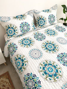 White & Green Floral Print Quilted Bedspread Queen & Kingsize