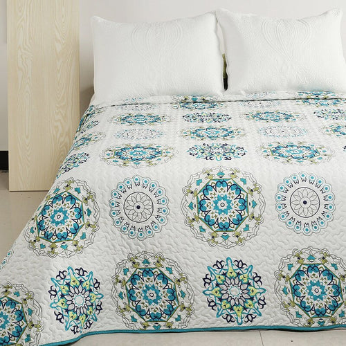 White & Green Floral Print Quilted Bedspread Queen & Kingsize